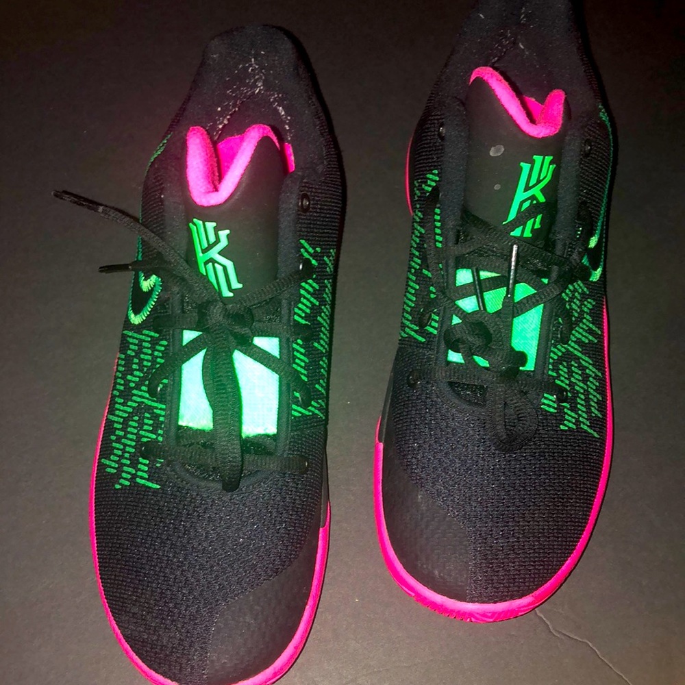 Kyrie Irving, Nike